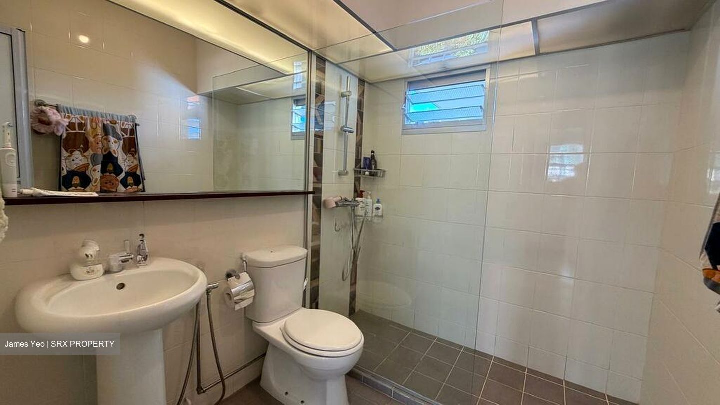 Blk 428B Floral Spring @ Yishun (Yishun), HDB 5 Rooms #514264161